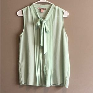 Forever 21 light aqua green sleeveless blouse